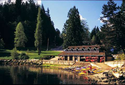 Deep Cove Kayak Centre